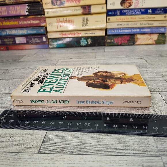 Enemies A Love Story by Isaac Bashevis Singer 1972 Fawcett Crest Paperback Novel - Picture 6 of 11